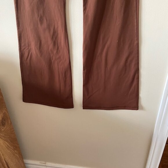 Yelete Active Brown Flared Leggings Size L NWT - Picture 6 of 10